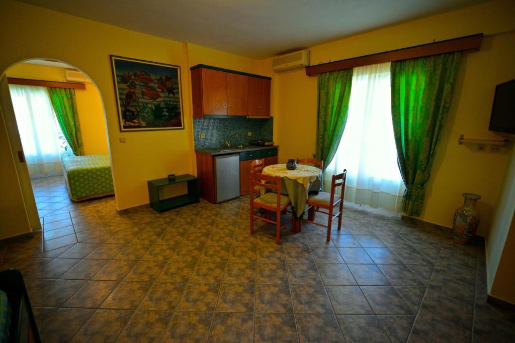 Hotel Odeon Vasilikí Chambre photo